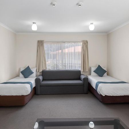 Bks Pioneer Motel Auckland Exterior photo