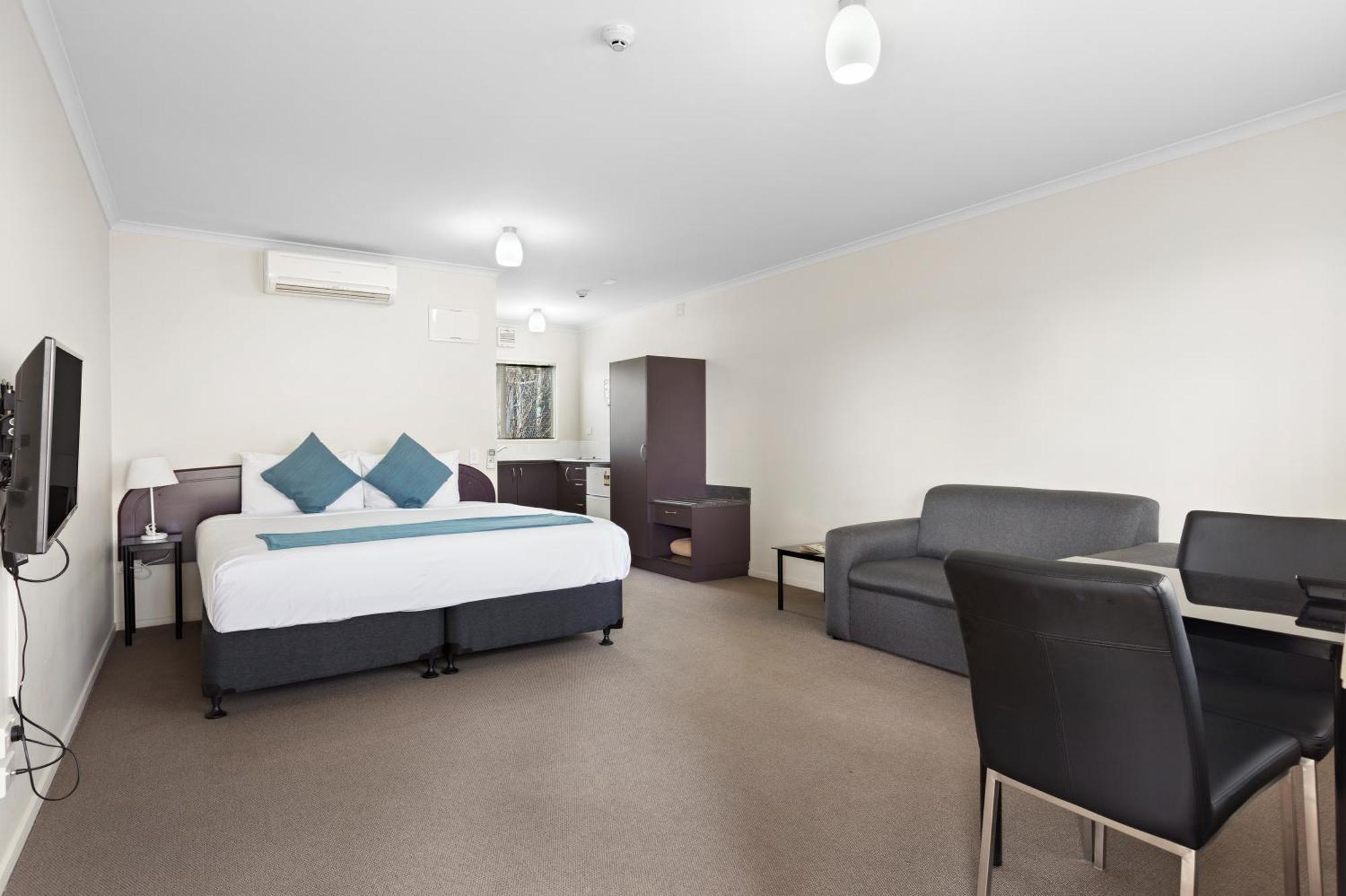 Bks Pioneer Motel Auckland Exterior photo