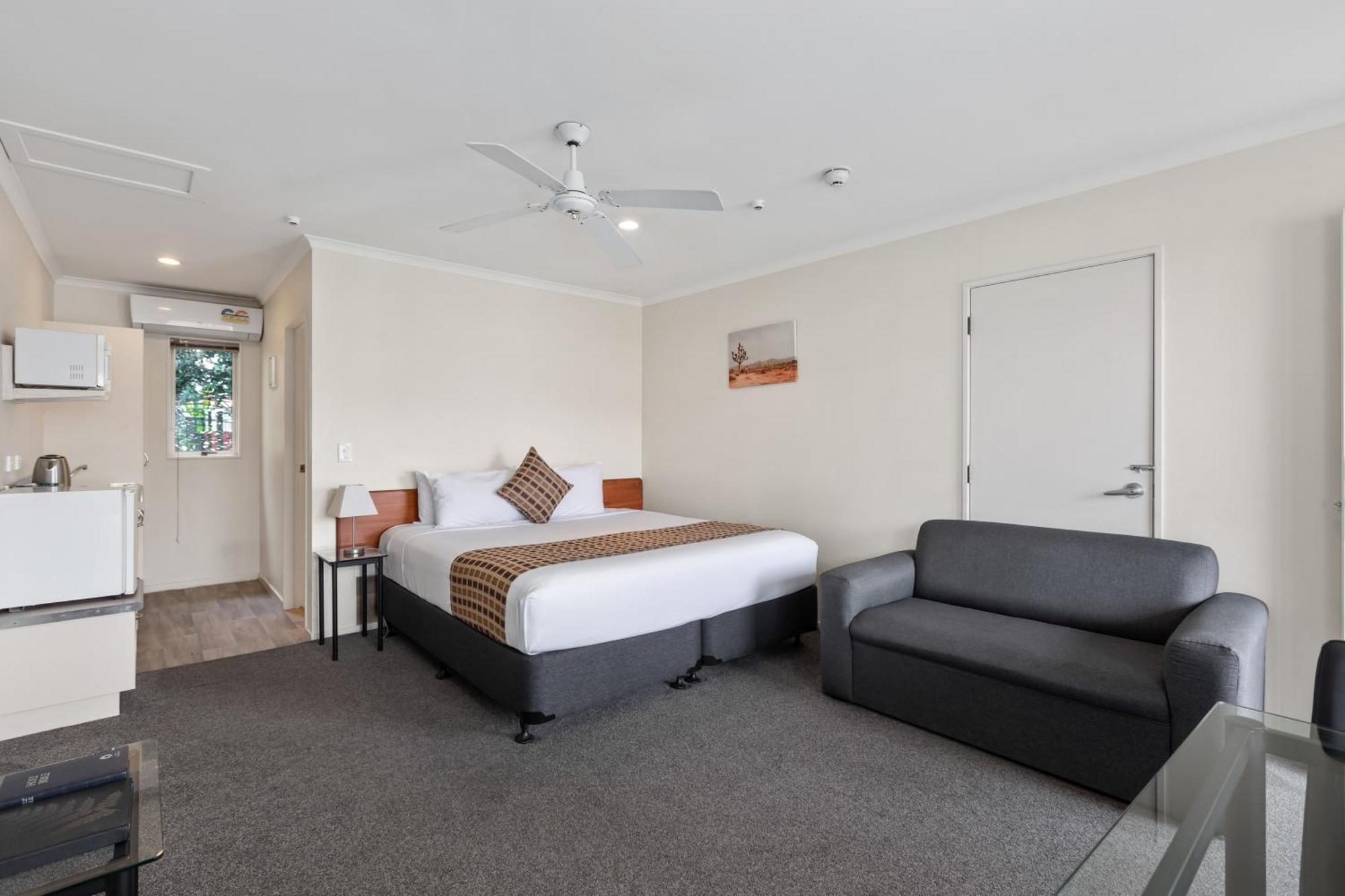 Bks Pioneer Motel Auckland Room photo