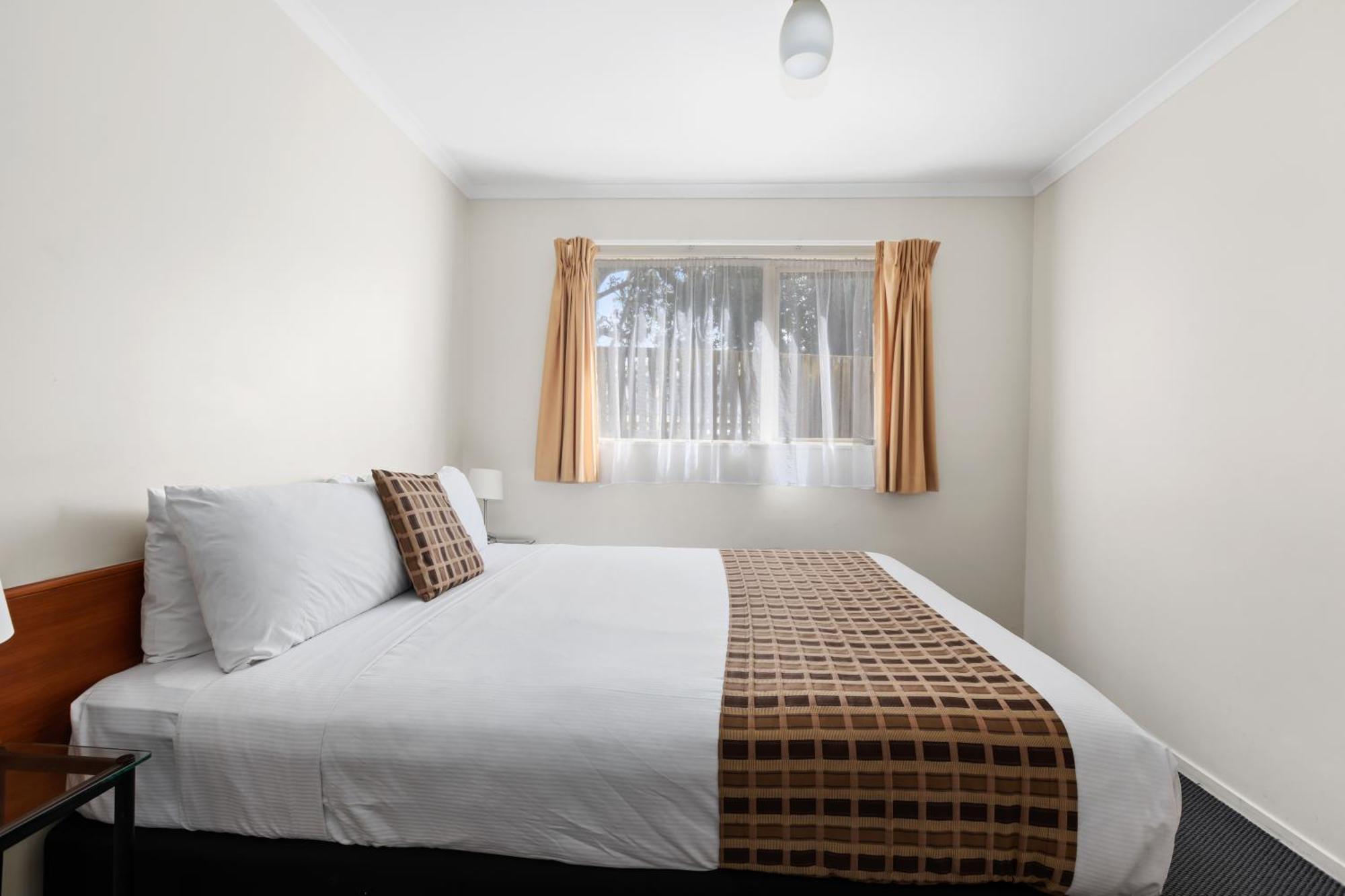 Bks Pioneer Motel Auckland Room photo